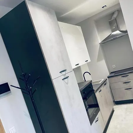 Kalman Luka Apartman *